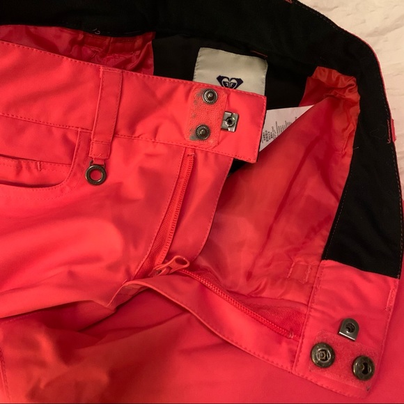 Roxy Ski/Snowboard pants - Picture 5 of 10